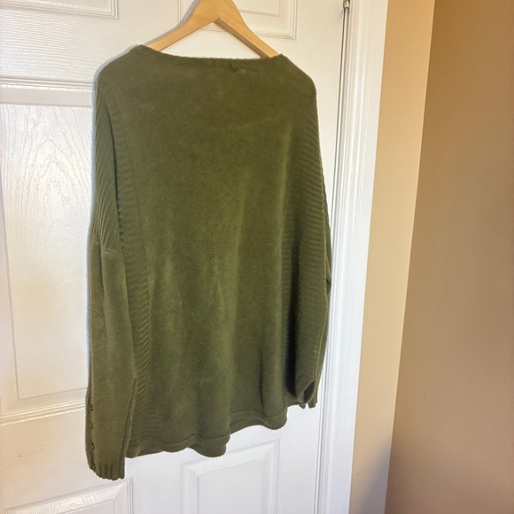 One A Olive Crew Neck Sweater Women’s Plus 3X - Picture 5 of 7
